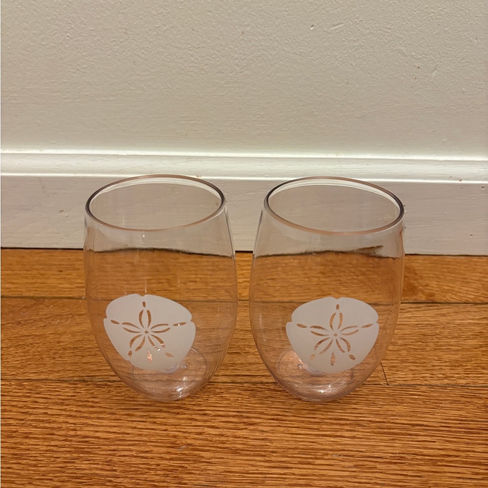 Sand Dollar Stemless Plastic Wine Glasses - Set of 2